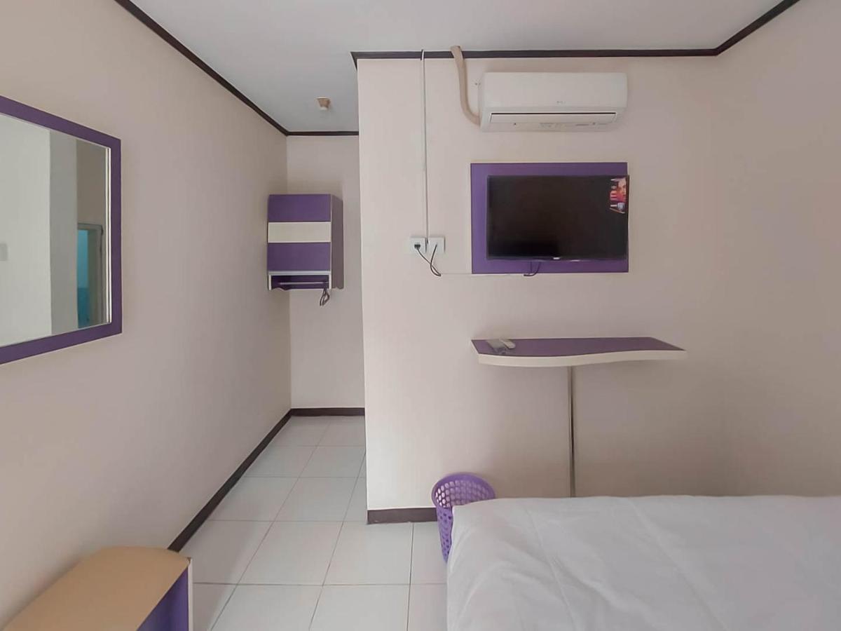 Hotel Reddoorz @ Jalan Ahmad Yani Karawang Exteriér fotografie