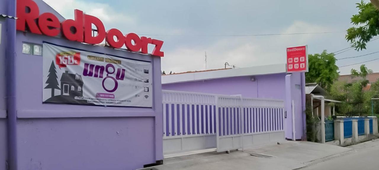 Hotel Reddoorz @ Jalan Ahmad Yani Karawang Exteriér fotografie